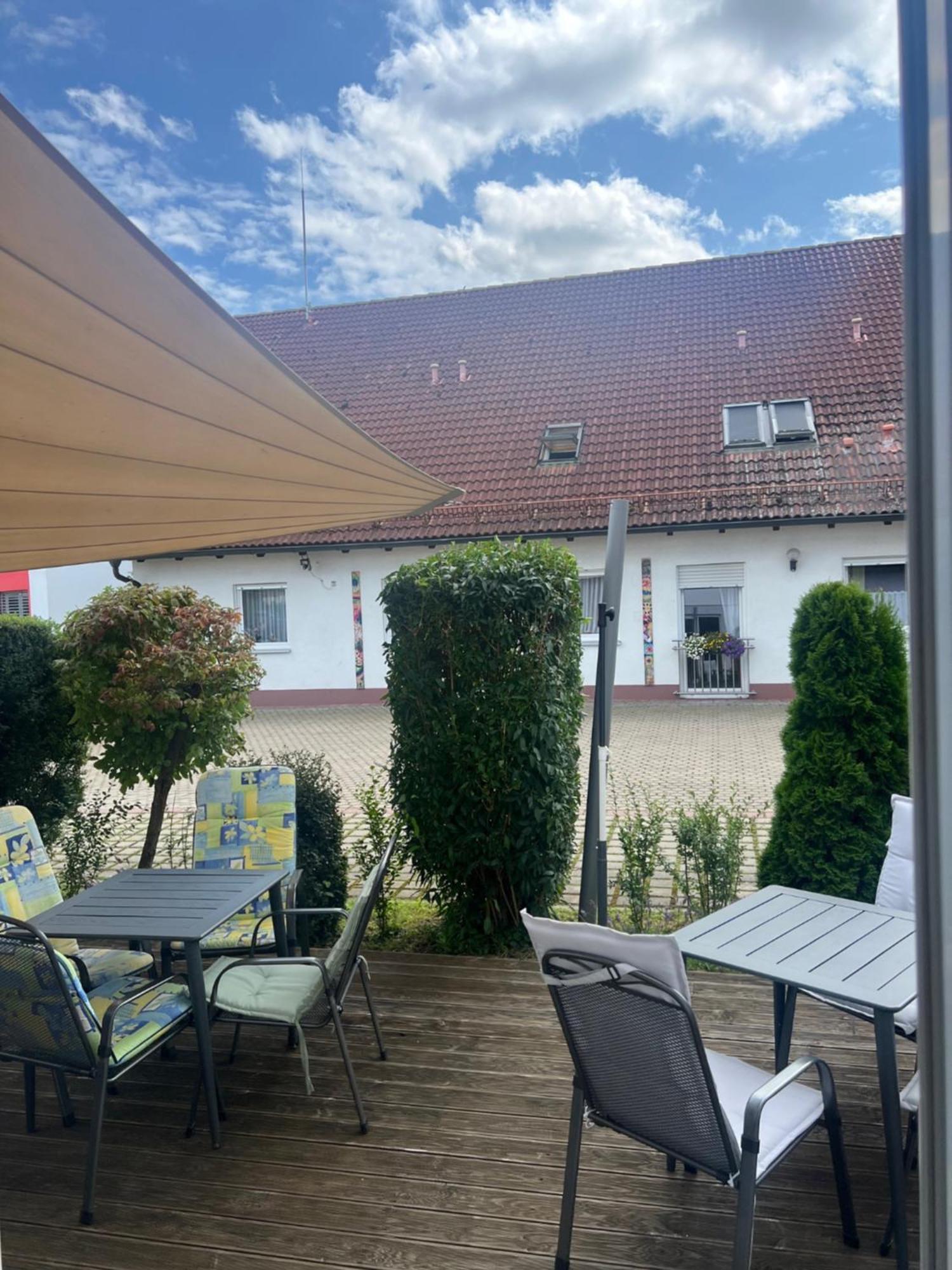 Hotelpension Zum Gockl Allershausen Exterior foto